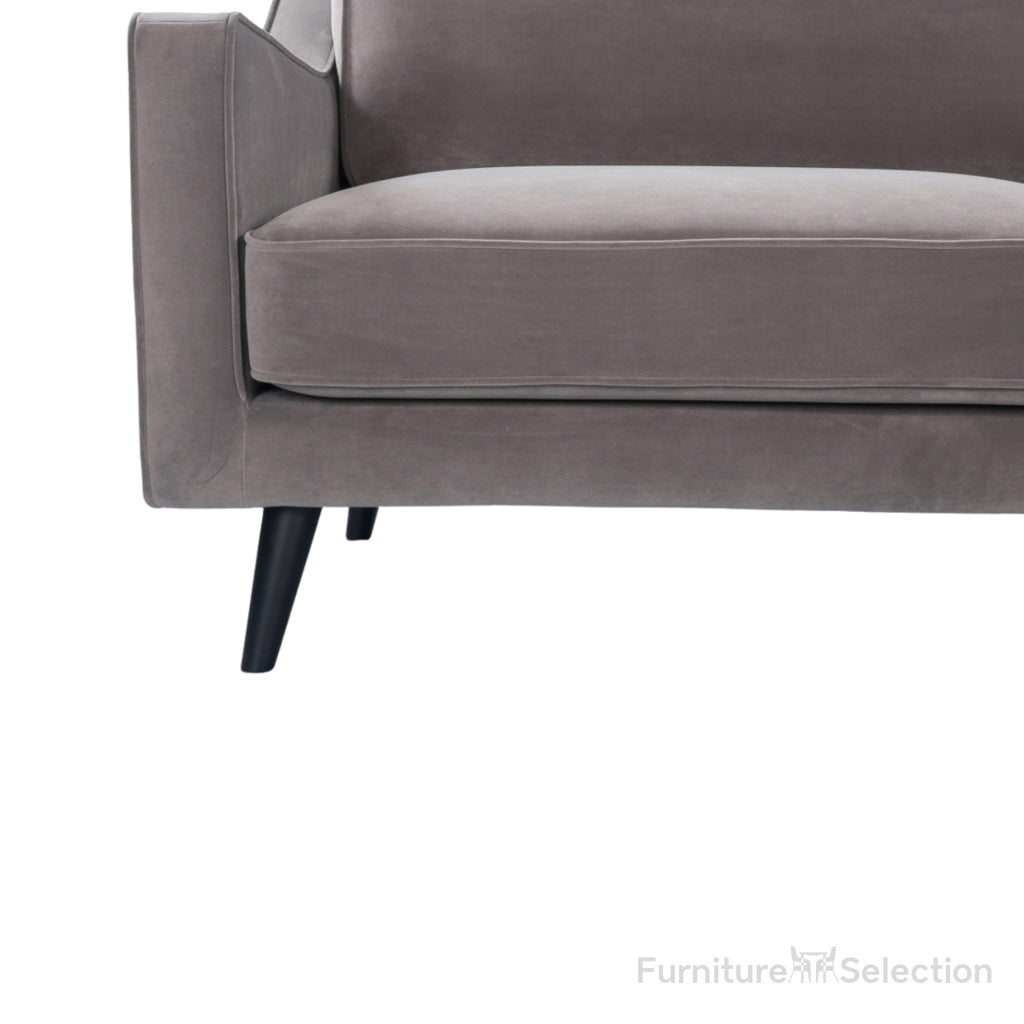 Daffy 2.5 Seat Sofa